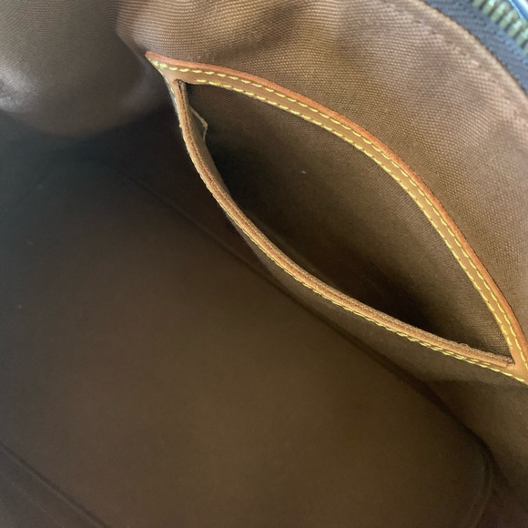 Beautiful Louis Vuitton Alma PM - Picture 8 of 16